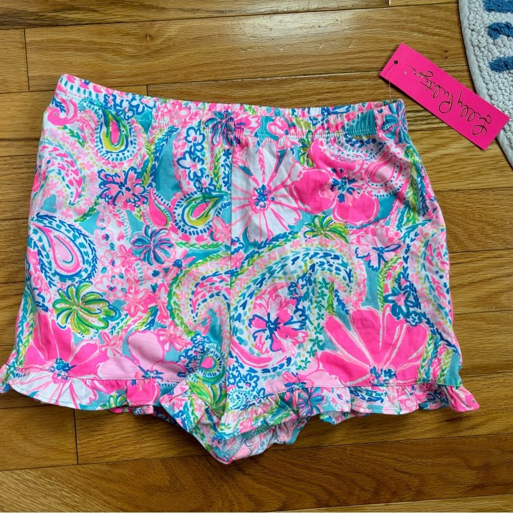 Lilly Pulitzer carrita shorts flock full of fun
